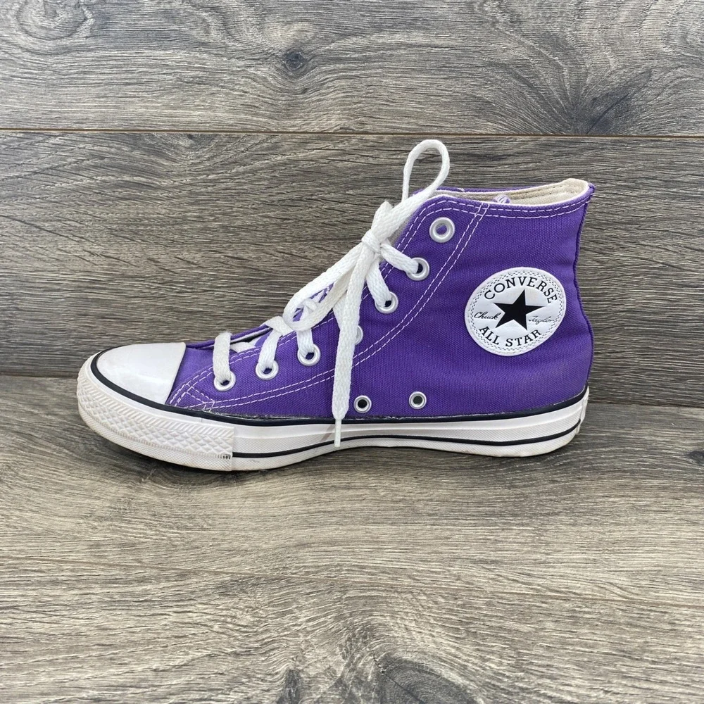 Converse Chuck Taylor All Star High Top Womens 7.5 Purple Canvas Sneakers